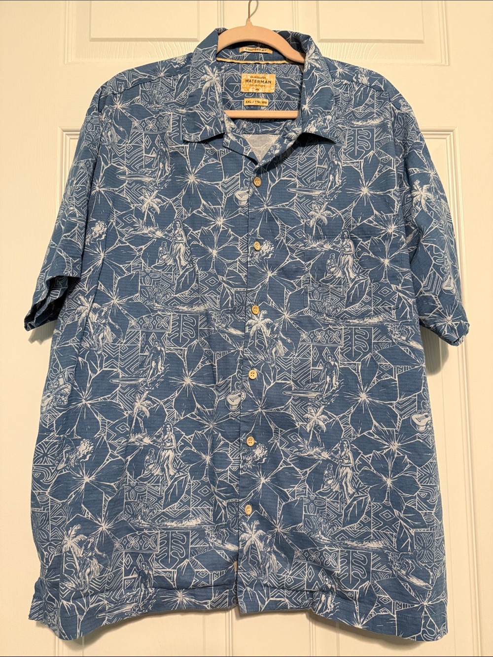 Quiksilver Blue and White Tropical Button-Down Shirt